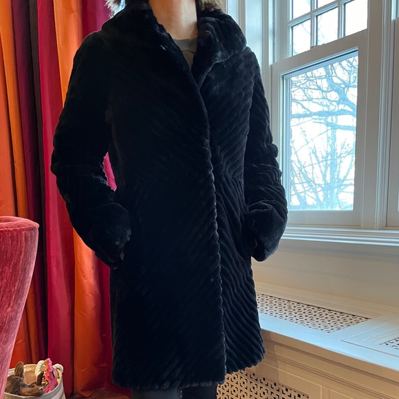 Onyx sheared beaver coat - Picture 2 of 8